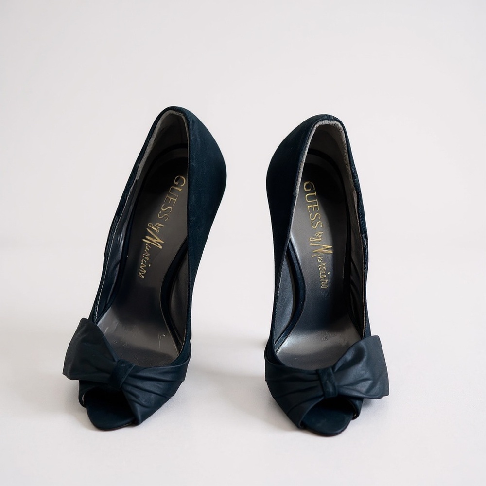 GUESS Women's Black Peep Toe Heels